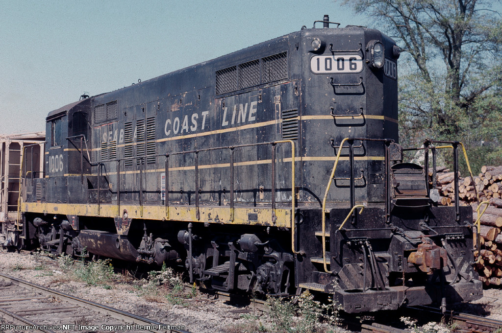 Seaboard Coast Line GP9 #1006, serving as power for the Lineville Switcher, 